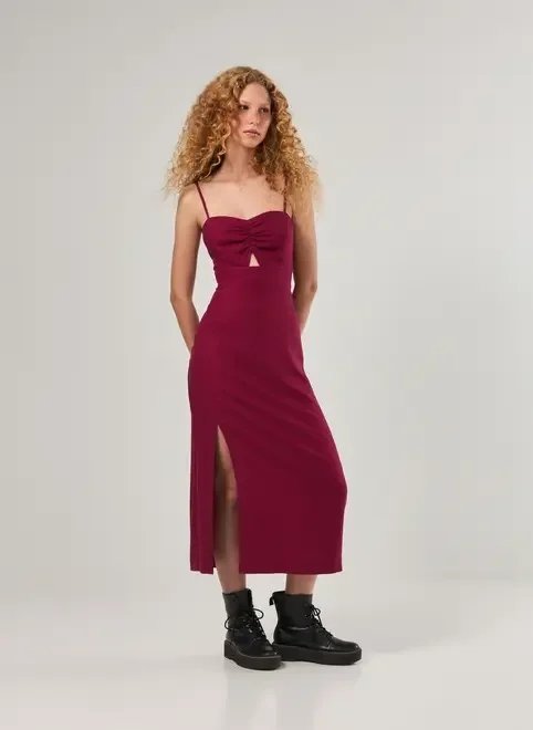 vestido midi linho recorte e fenda vestido midi linho recorte e fenda