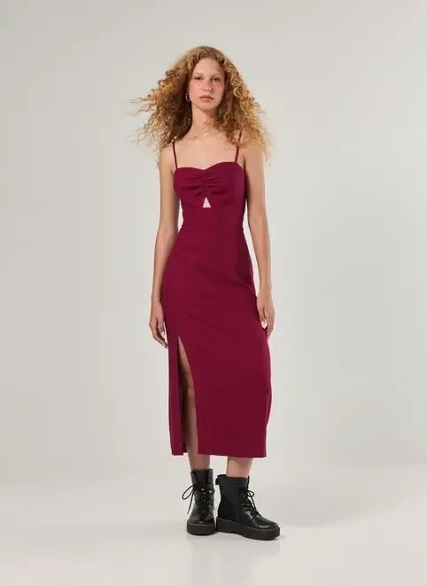 vestido midi linho recorte e fenda vestido midi linho recorte e fenda