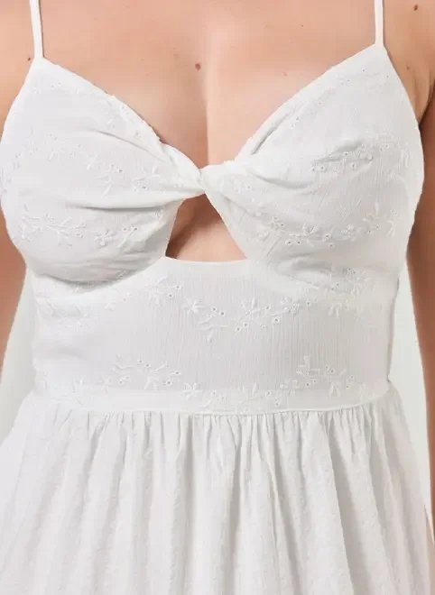 vestido longo broderie off-white vestido longo broderie off-white