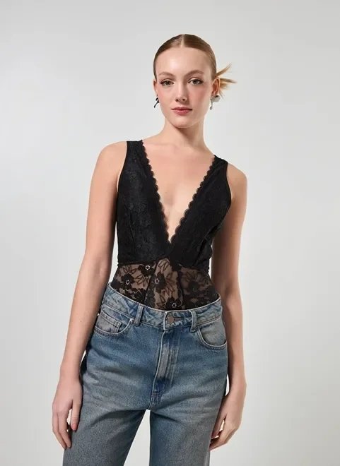 looks-com-body-de-renda-feminino