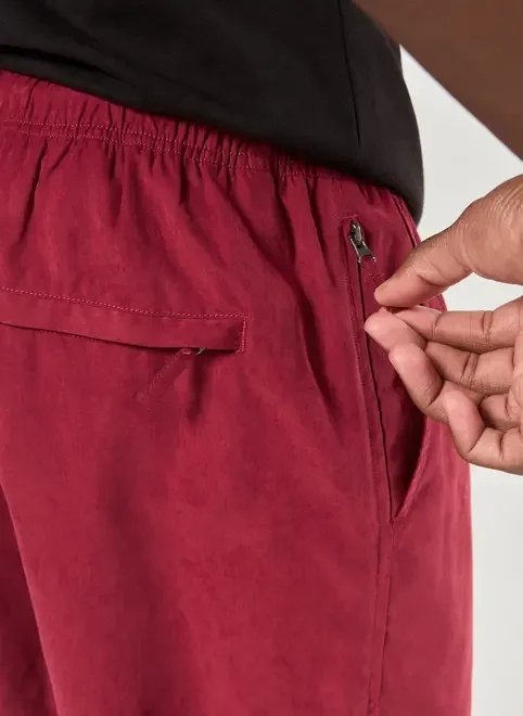 bermuda em tecido estonado bermuda em tecido estonado