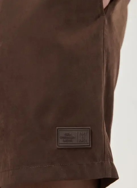 bermuda em tecido estonado bermuda em tecido estonado