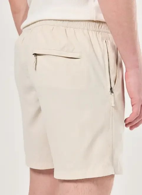 bermuda em tecido estonado bermuda em tecido estonado