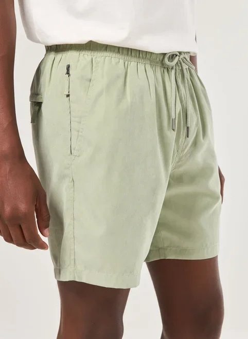 bermuda em tecido estonado bermuda em tecido estonado