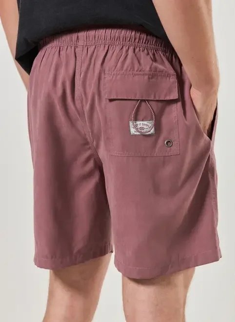 bermuda com tecido leve estonado bermuda com tecido leve estonado