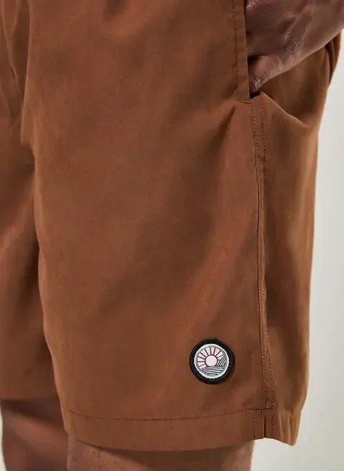 bermuda com tecido leve estonado bermuda com tecido leve estonado