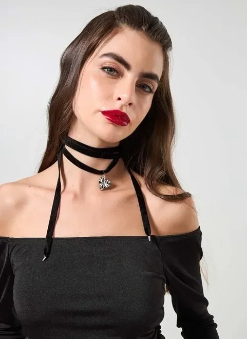 choker veludo preto com pingentes choker veludo preto com pingentes