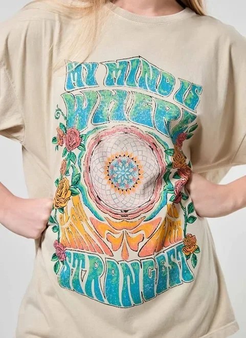 camiseta super oversized estampa colorida camiseta super oversized estampa colorida