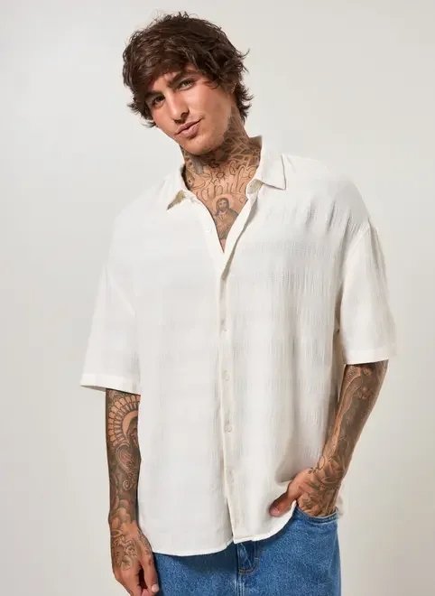 camisa box off-white texturizada camisa box off-white texturizada