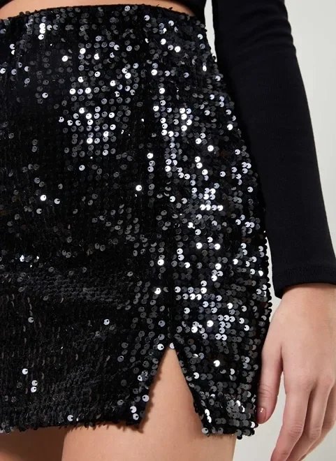 saia em veludo preto com paetê saia em veludo preto com paetê