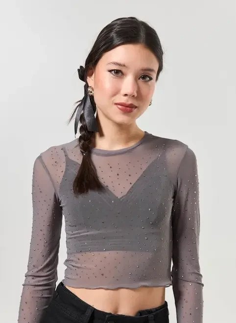 blusa tule chumbo com tachas blusa tule chumbo com tachas