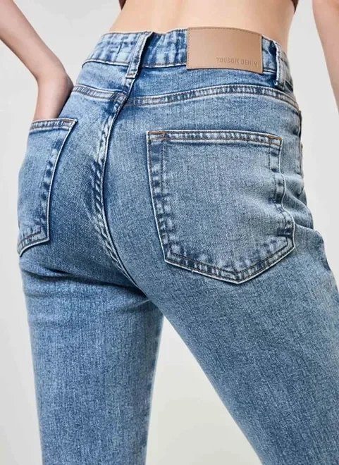 calça jeans flare de cintura alta calça jeans flare de cintura alta