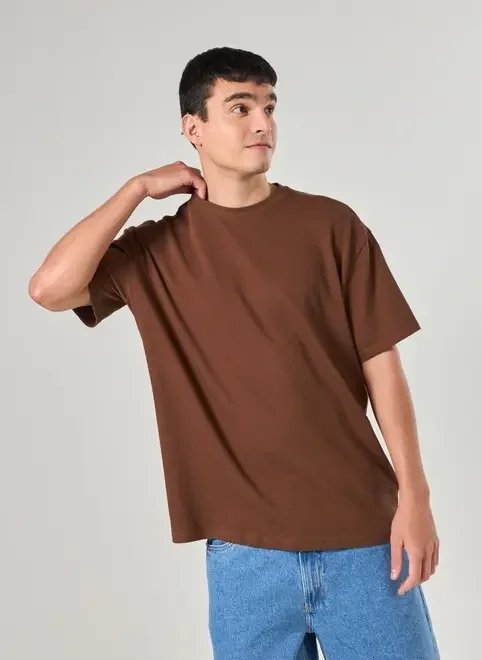 camiseta oversized em malha retilínea camiseta oversized em malha retilínea
