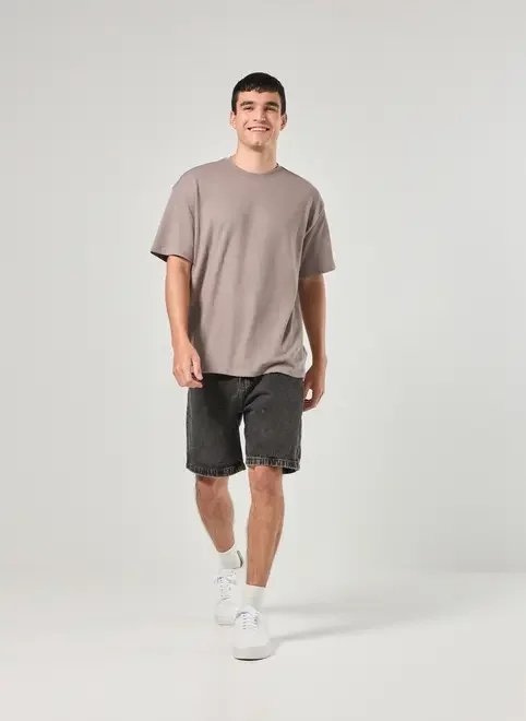 camiseta oversized em malha retilínea camiseta oversized em malha retilínea