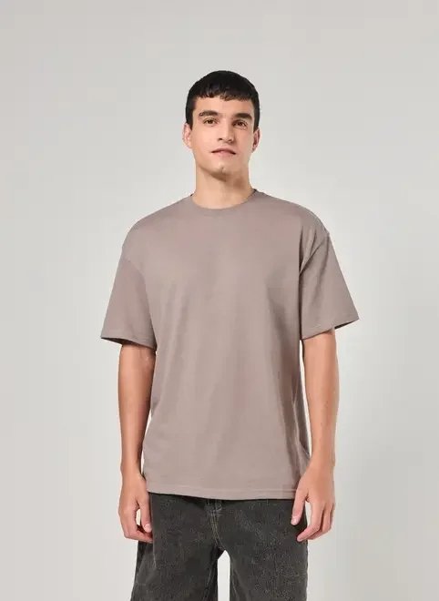 camiseta oversized em malha retilínea camiseta oversized em malha retilínea