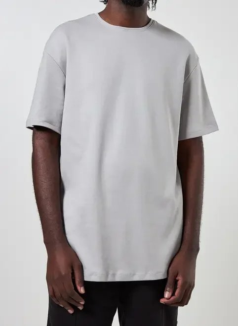 camiseta box malha estruturada cinza camiseta box malha estruturada cinza