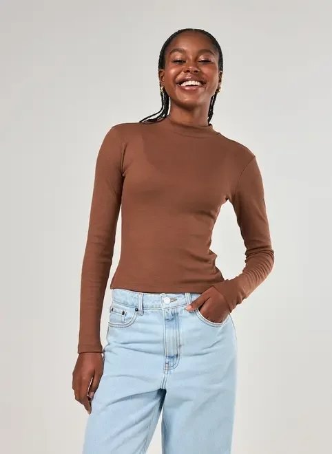 blusa manga longa com golinha blusa manga longa com golinha