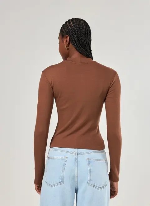 blusa manga longa com golinha blusa manga longa com golinha