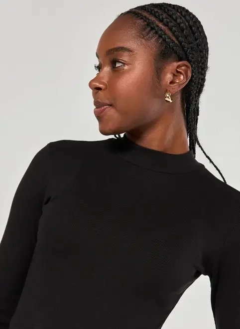 blusa manga longa com golinha blusa manga longa com golinha