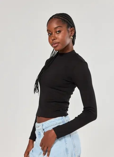 blusa manga longa com golinha blusa manga longa com golinha
