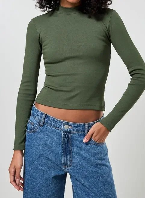 blusa manga longa com golinha blusa manga longa com golinha