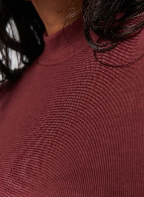 blusa manga longa com golinha blusa manga longa com golinha