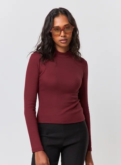 blusa manga longa com golinha blusa manga longa com golinha