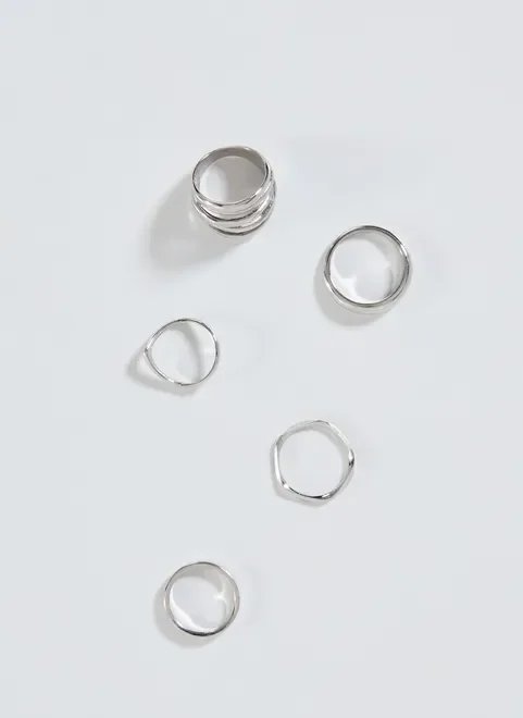 conjunto com 5 anéis prateados conjunto com 5 anéis prateados