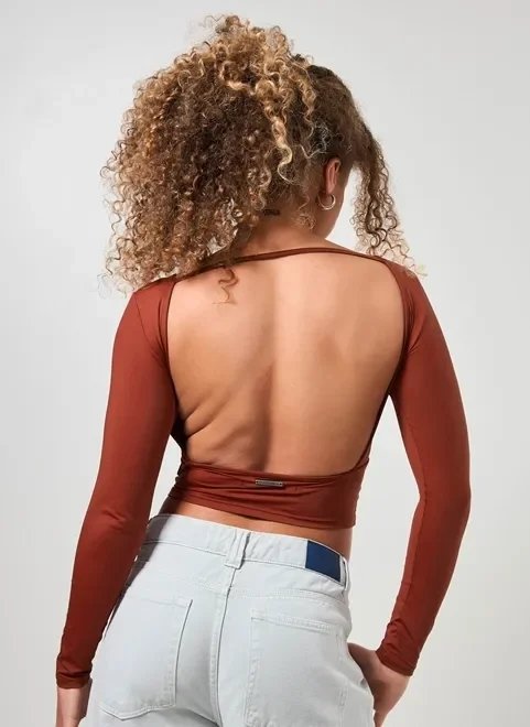 blusa manga longa costas abertas poliamida blusa manga longa costas abertas poliamida