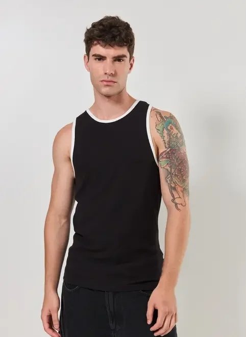 regata em ribana detalhes contrastantes regata em ribana detalhes contrastantes