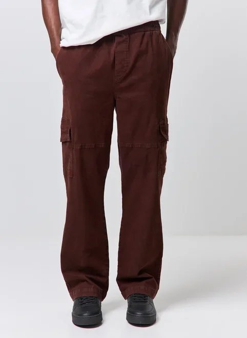 calça cargo reta em sarja calça cargo reta em sarja
