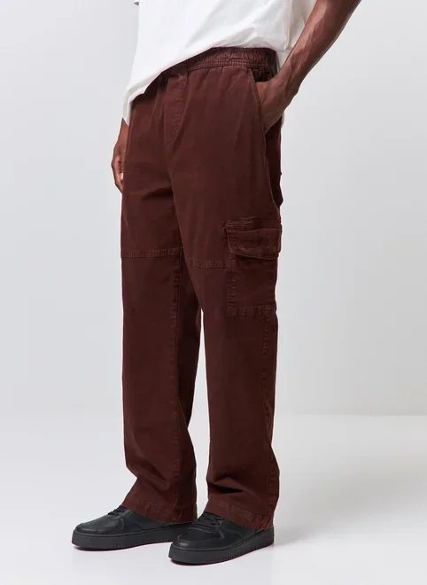 calça cargo reta em sarja calça cargo reta em sarja