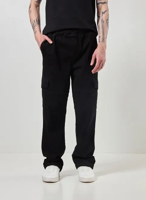 calça cargo reta em sarja calça cargo reta em sarja