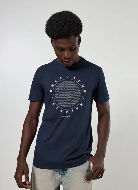 camiseta azul marinho com estampa camiseta azul marinho com estampa