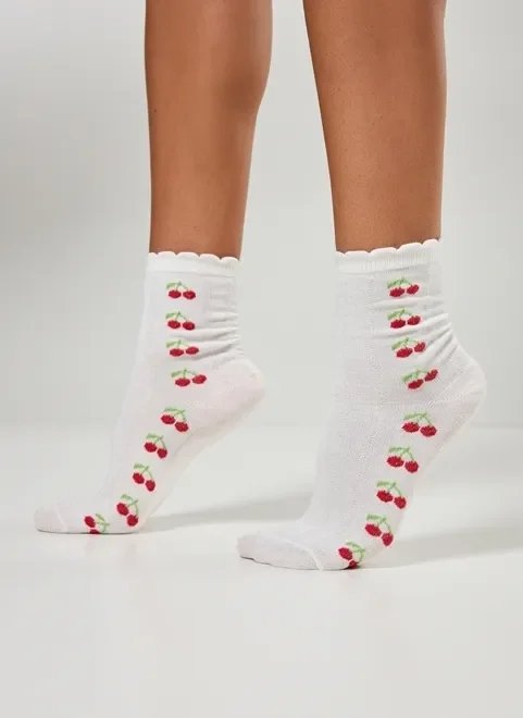 meia off-white cerejas meia off-white cerejas