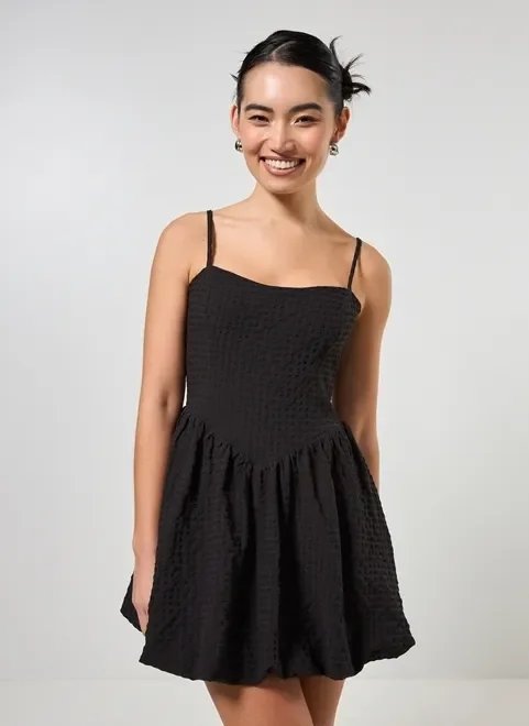 vestido balonê curto preto vestido balonê curto preto