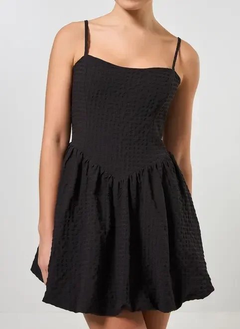 vestido balonê curto preto vestido balonê curto preto