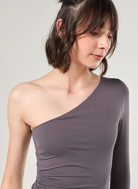 vestido em poliamida manga única vestido em poliamida manga única