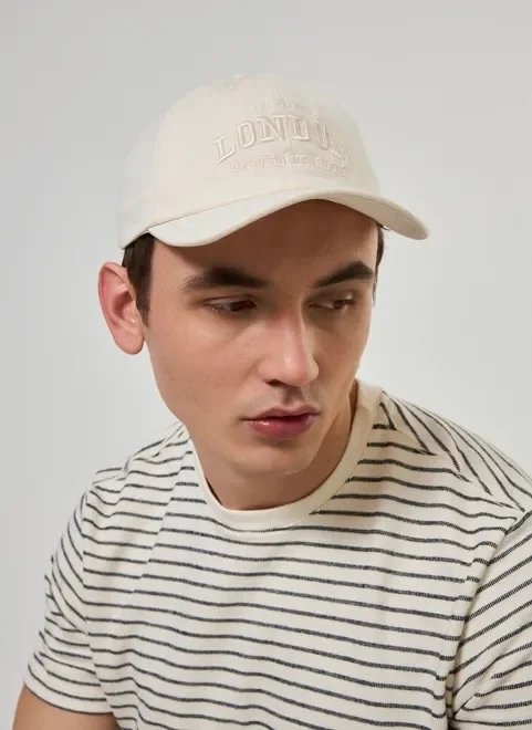 boné off-white bordado london boné off-white bordado london