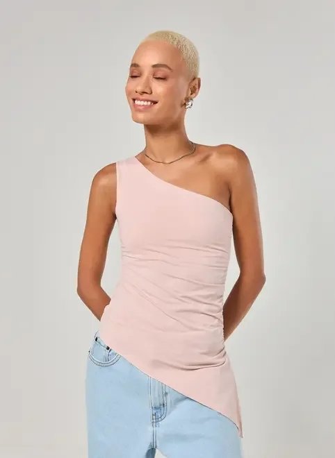 blusa assimétrica ombro único em poliamida blusa assimétrica ombro único em poliamida