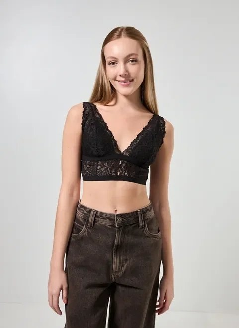 top de renda com detalhe nas costas top de renda com detalhe nas costas