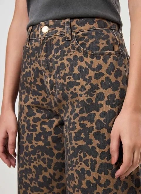 calça wide leg em sarja oncinha calça wide leg em sarja oncinha