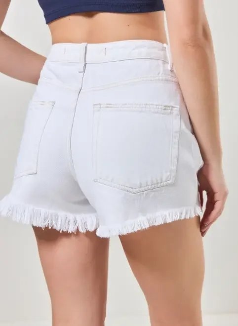 short jeans hot pants com barra desfiada short jeans hot pants com barra desfiada