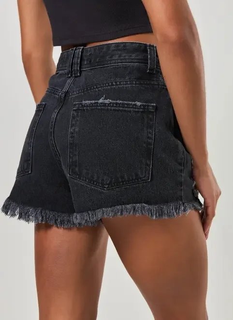 short jeans hot pants com barra desfiada short jeans hot pants com barra desfiada