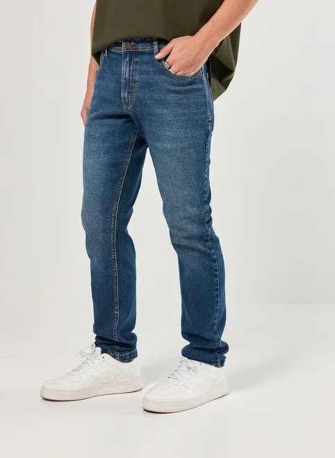 calça slim em jeans escuro calça slim em jeans escuro