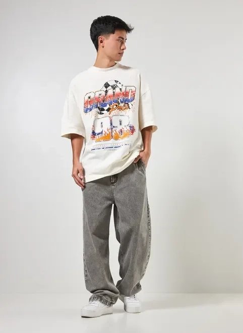 camiseta oversized em malhão racing camiseta oversized em malhão racing