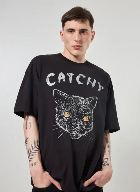 camiseta oversized preta gato camiseta oversized preta gato
