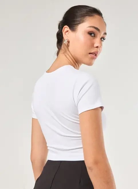 blusa mini tee branca kuromi blusa mini tee branca kuromi