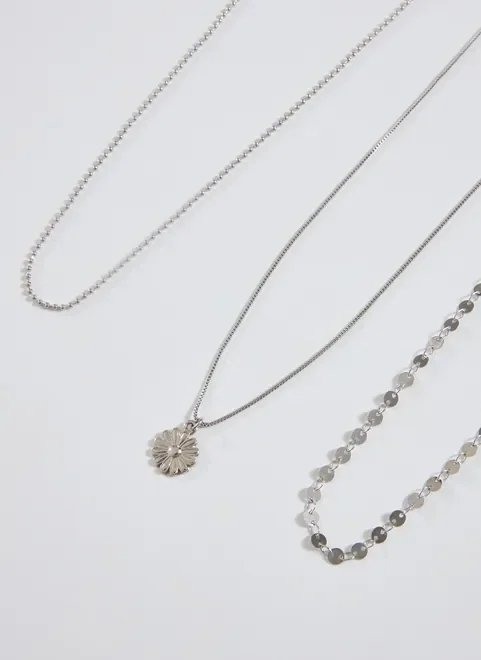 conjunto colares prateados margarida conjunto colares prateados margarida