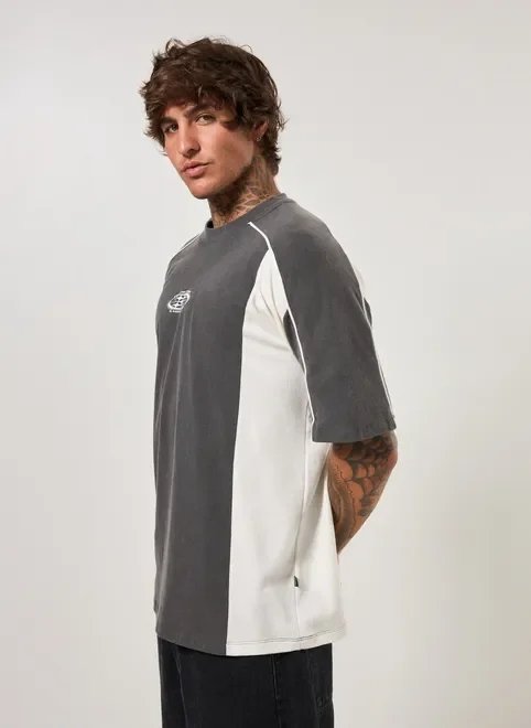 camiseta preta box estonada detalhes off-white camiseta preta box estonada detalhes off-white